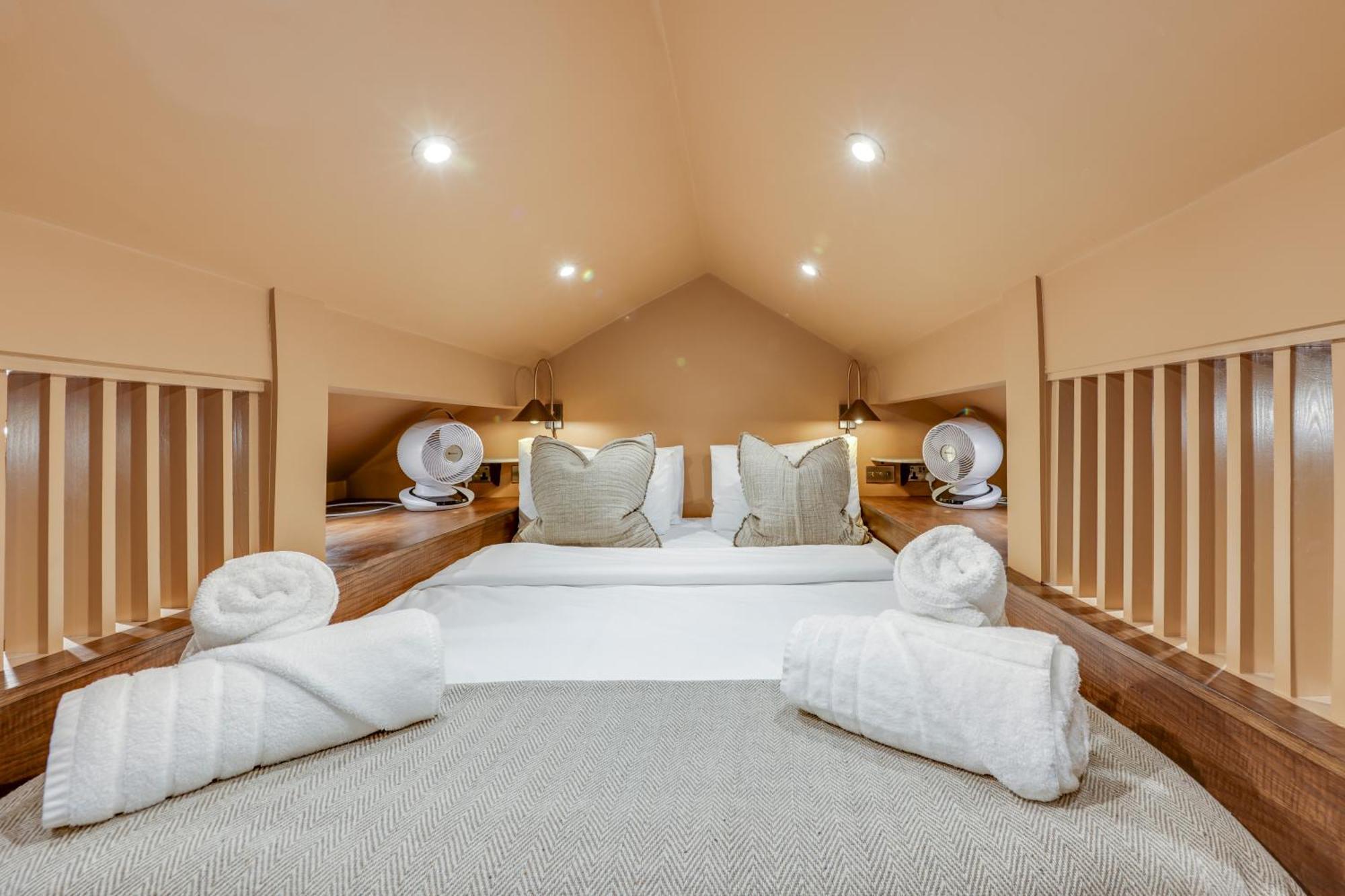 Apartments For Two In Brand New Luxury Rural Farmhouse Escape Ramsbottom Kültér fotó