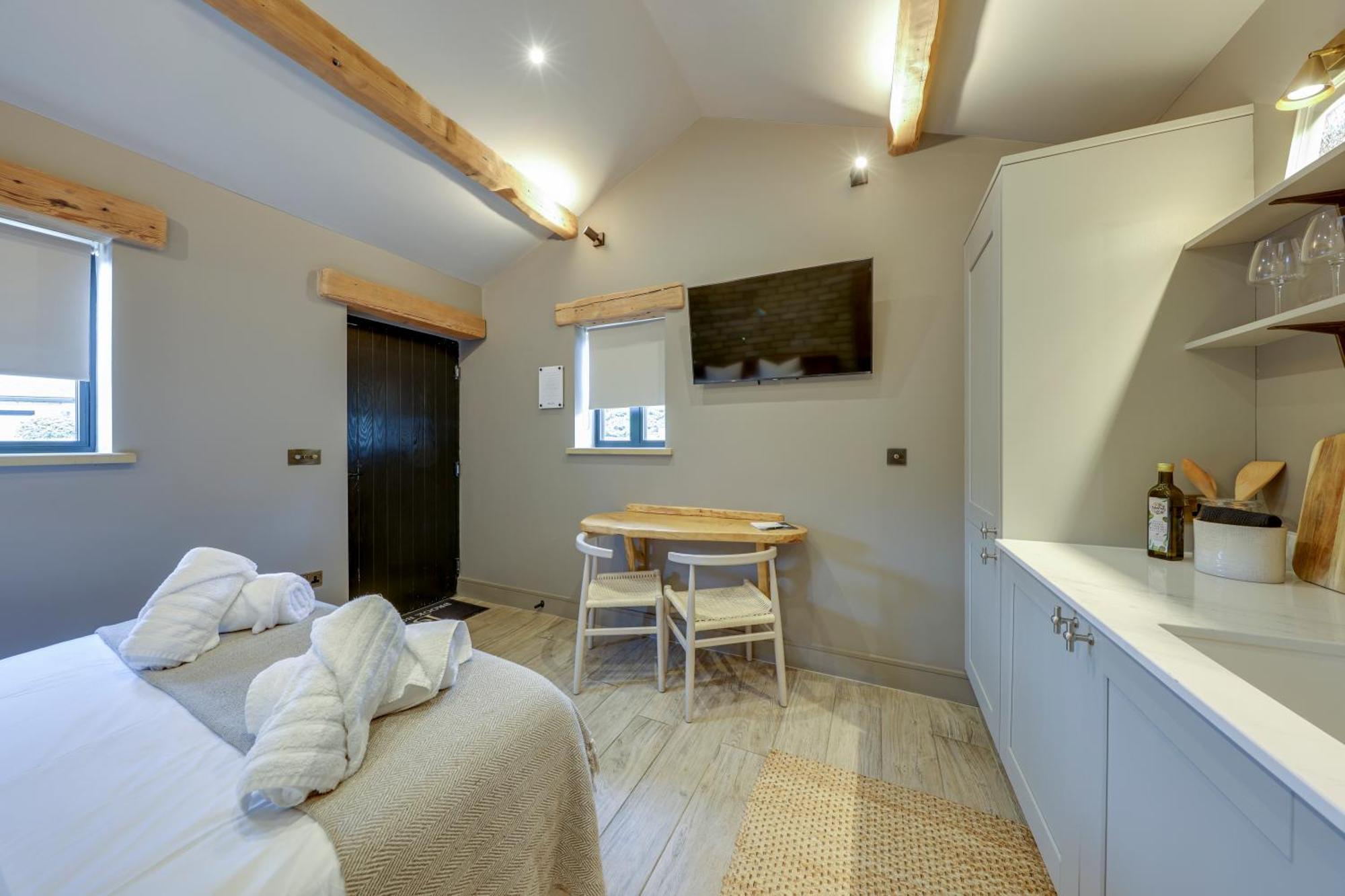 Apartments For Two In Brand New Luxury Rural Farmhouse Escape Ramsbottom Kültér fotó